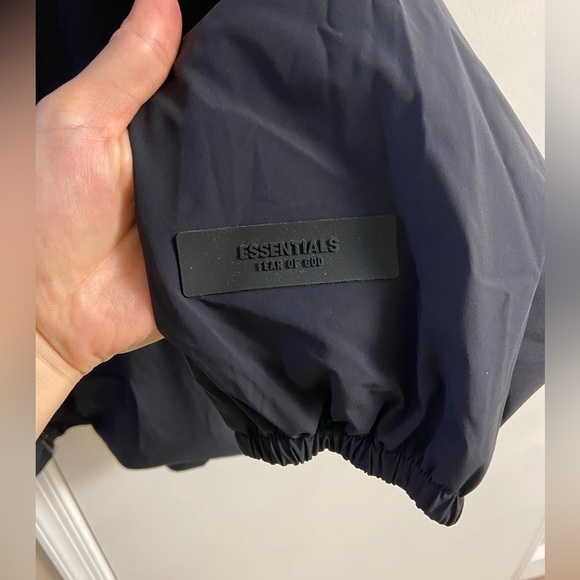 Essentials Fear of God zip up oversized jacket lightweight Medium NWT - Picture 11 of 15